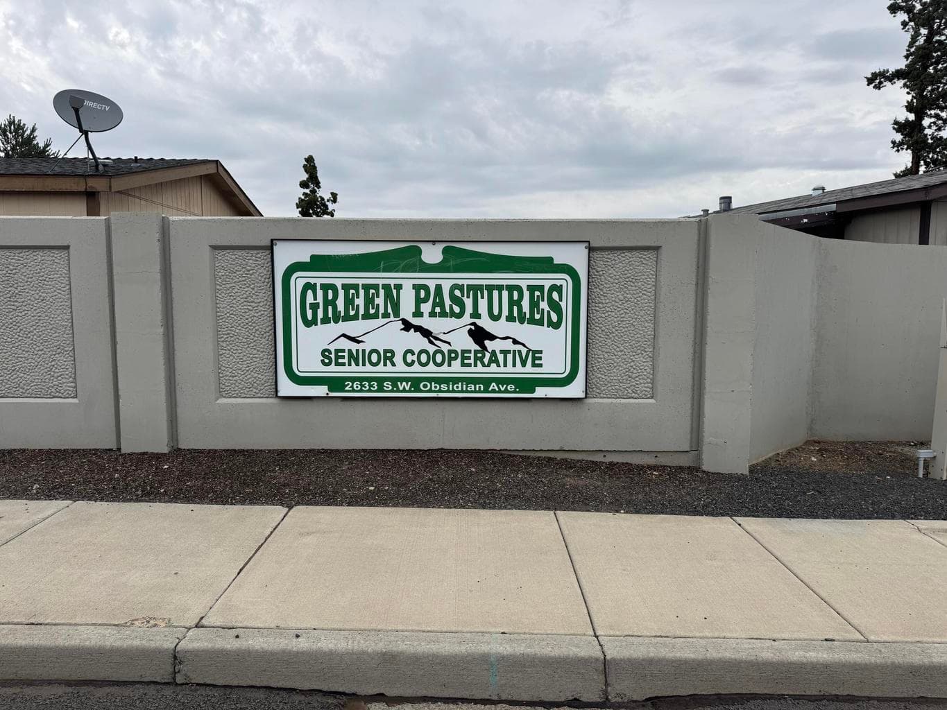 Photo of 2633 SW Obsidian Avenue 30 of 31