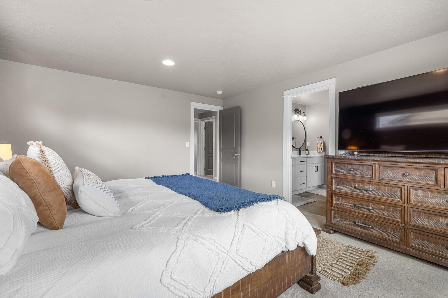 Photo of 20613 SE Meadowsweet Drive 16 of 30