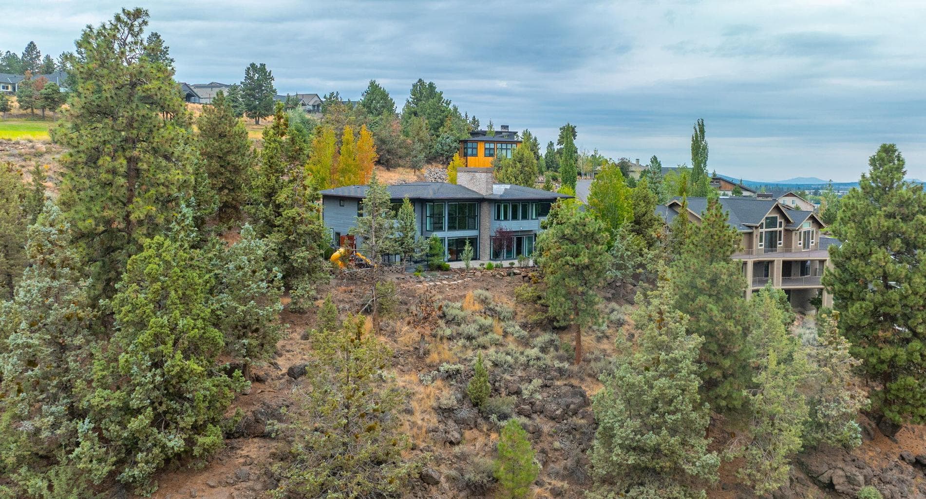 Photo of 3425 NW Fairway Heights Drive 8 of 79