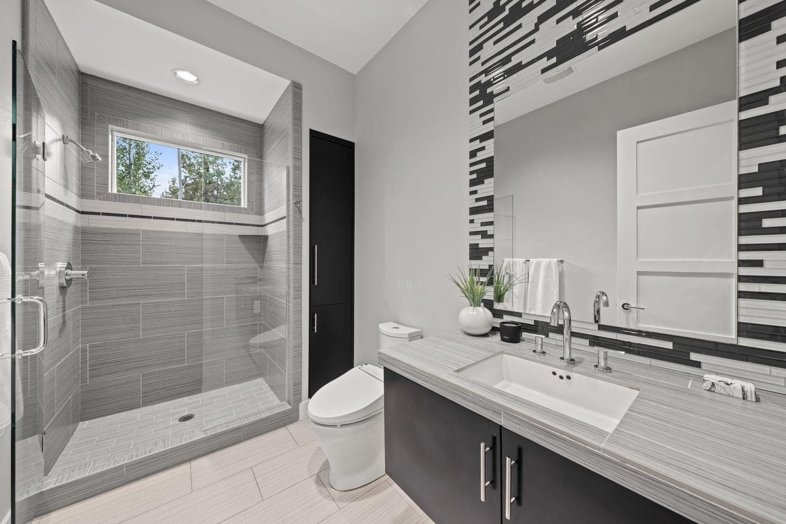 Photo of 3425 NW Fairway Heights Drive 31 of 79