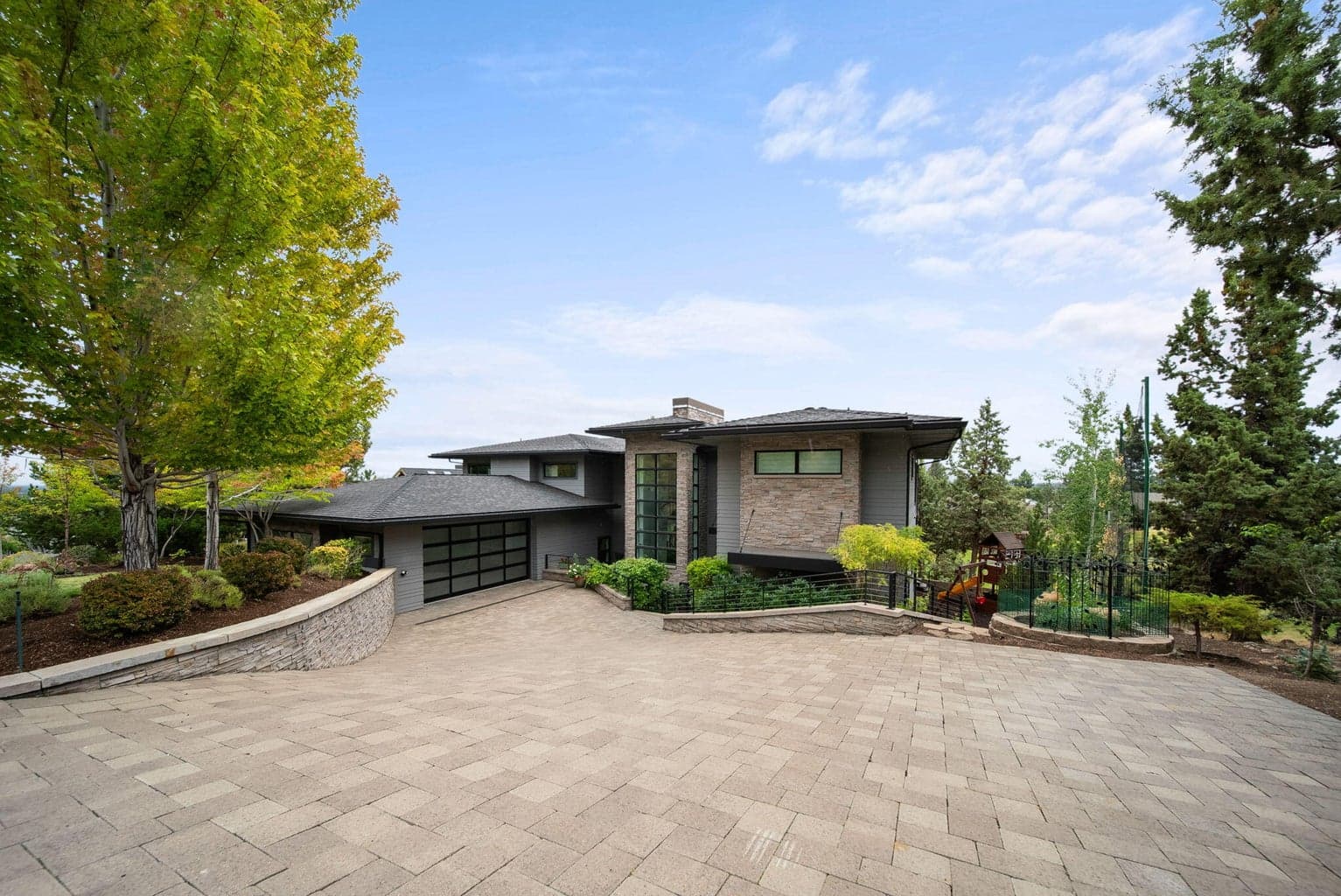 Photo of 3425 NW Fairway Heights Drive 7 of 79
