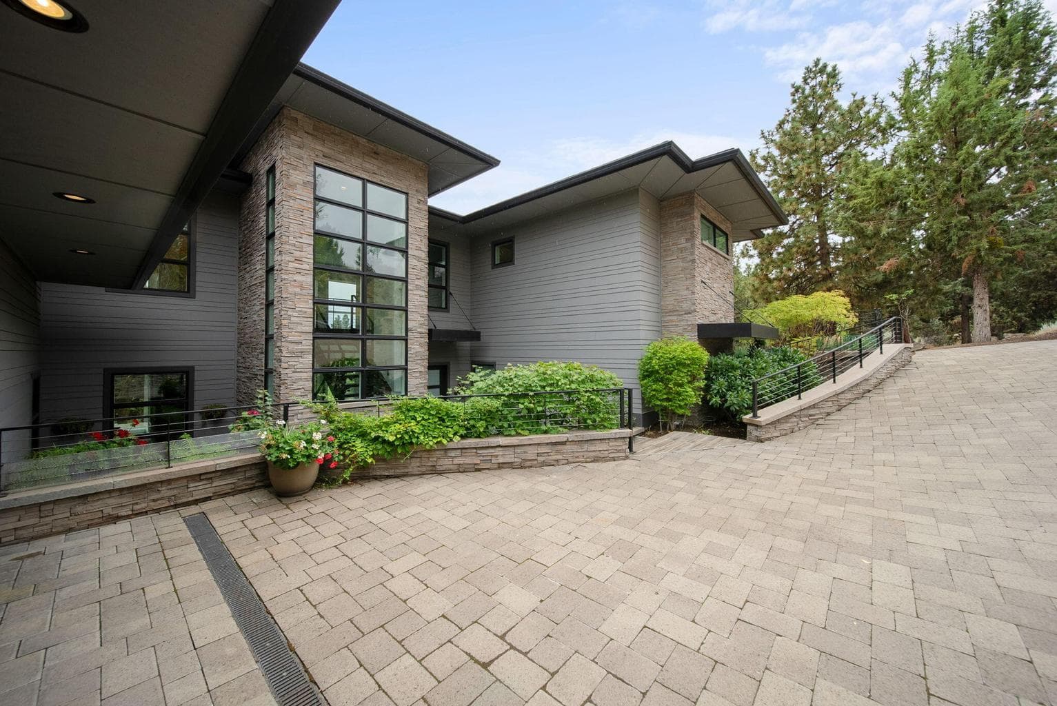 Photo of 3425 NW Fairway Heights Drive 72 of 79