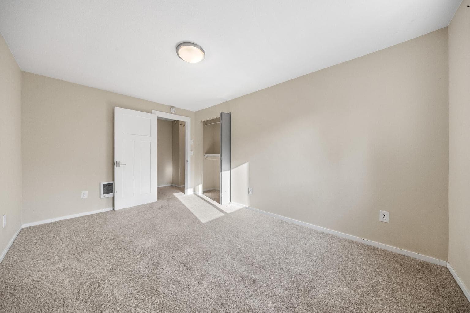 Photo of 980 SE Centennial Street 12 of 18