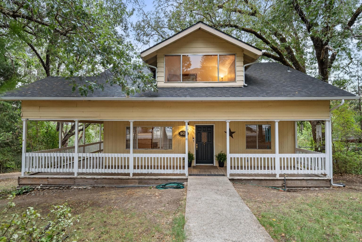 904 5th, Gold Hill, 97525