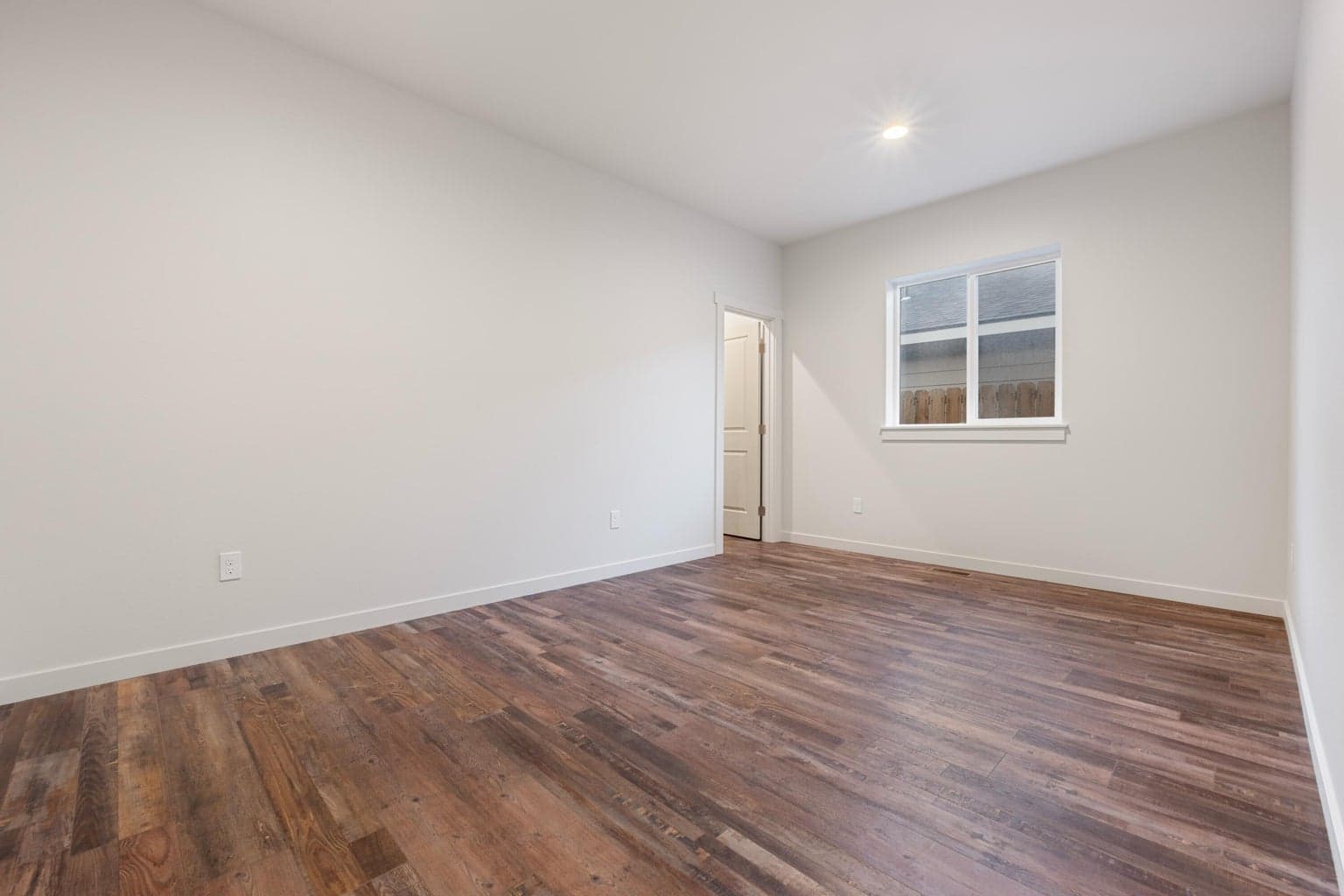 Photo of 193 NW 31st Street 10 of 19