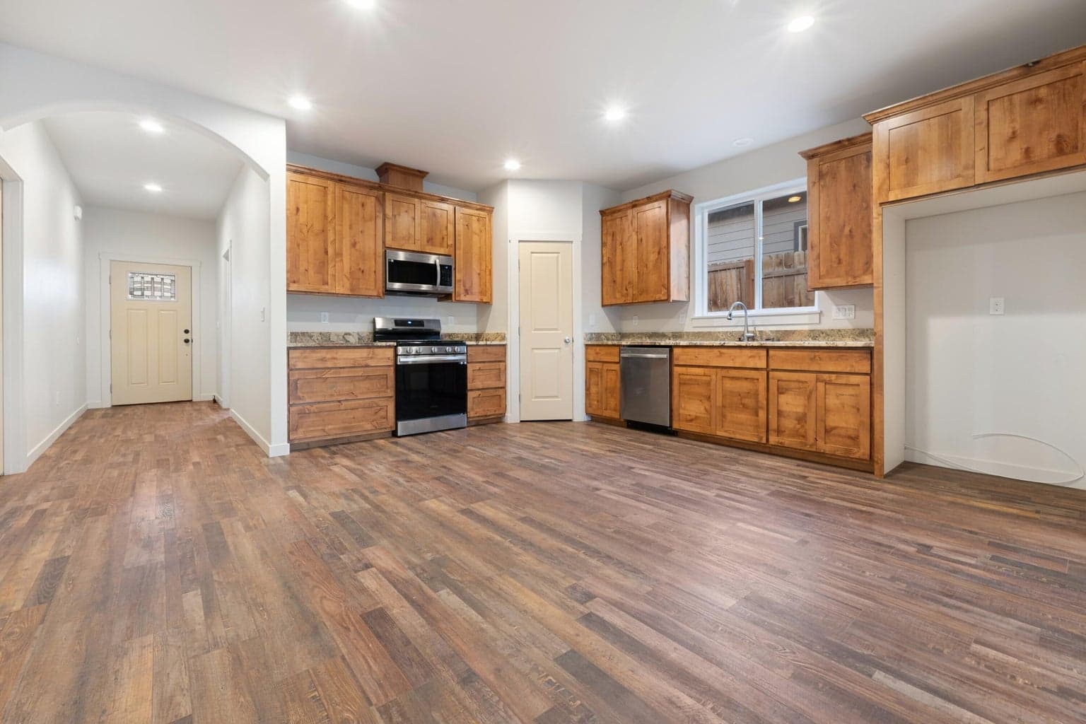 Photo of 193 NW 31st Street 6 of 19