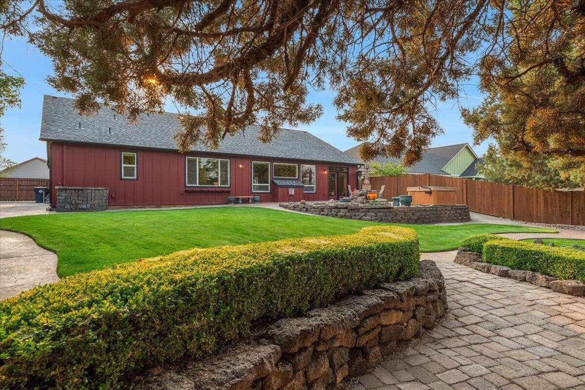 Photo of 2700 NW 19th Street 36 of 48