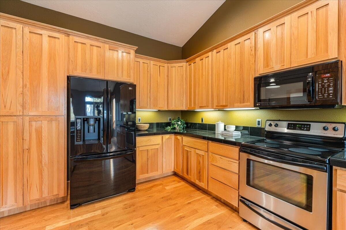 Photo of 2700 NW 19th Street 13 of 48