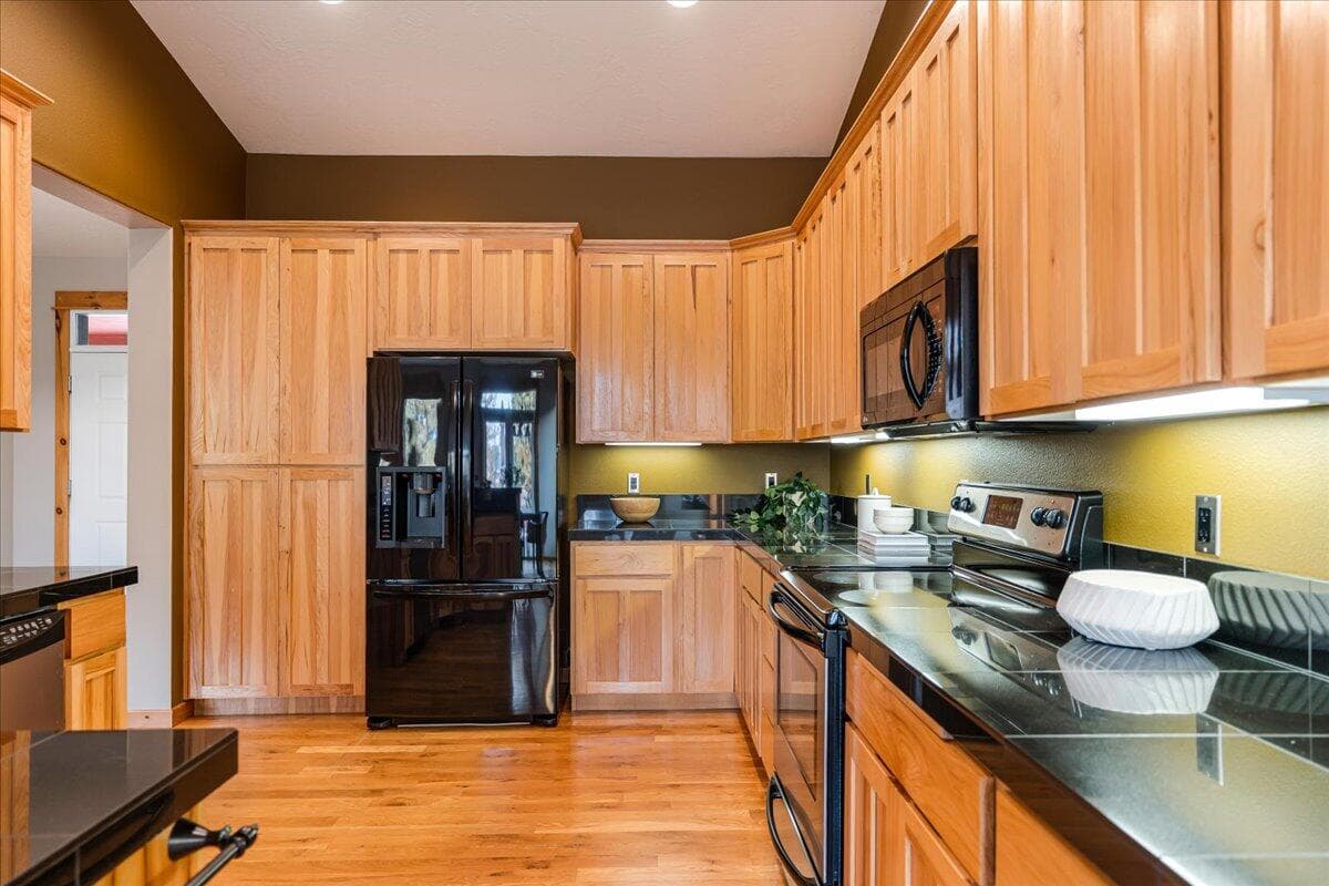 Photo of 2700 NW 19th Street 12 of 48