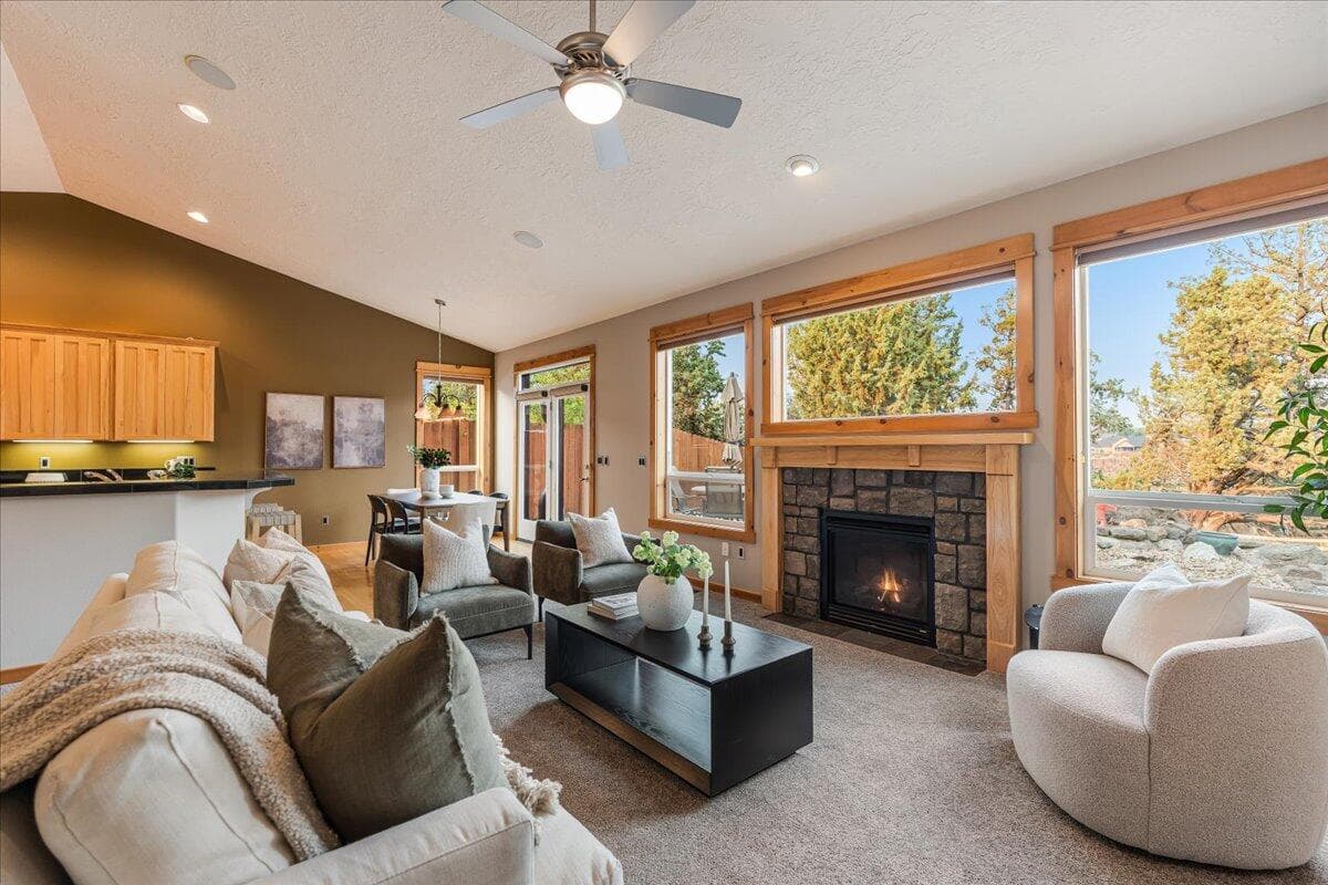 Photo of 2700 NW 19th Street 9 of 48
