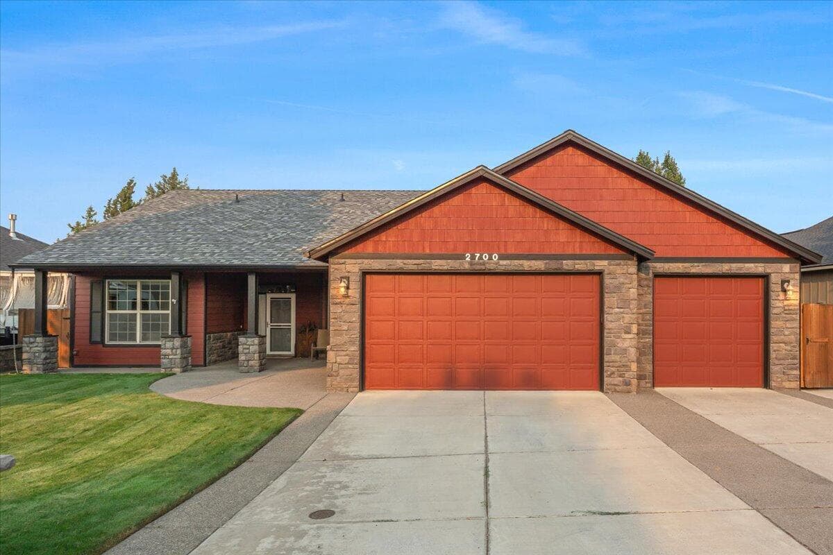 Photo of 2700 19th 6 of 48