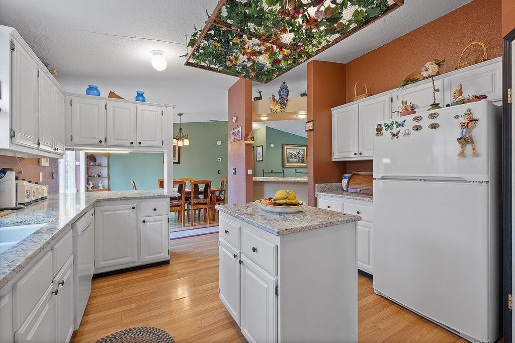 Photo of 4763 SE Jerry Drive 12 of 42