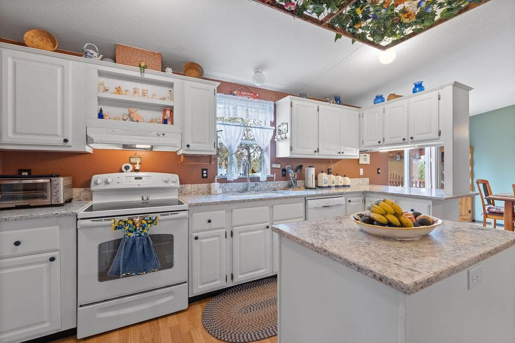 Photo of 4763 SE Jerry Drive 13 of 42