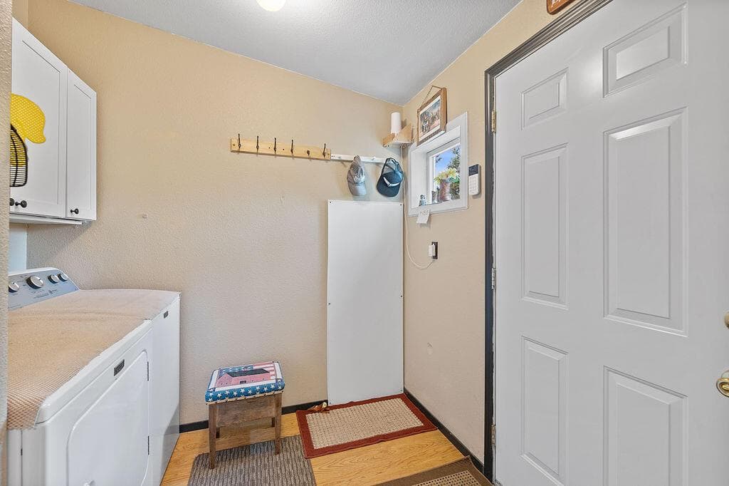 Photo of 4763 SE Jerry Drive 21 of 42
