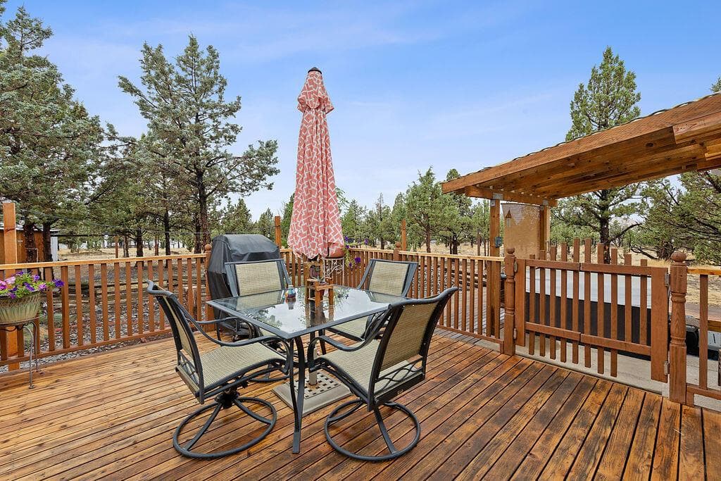 Photo of 4763 SE Jerry Drive 23 of 42