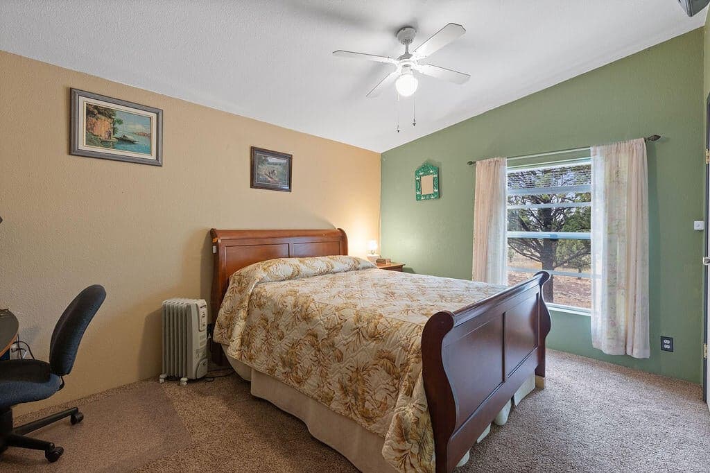 Photo of 4763 SE Jerry Drive 18 of 42