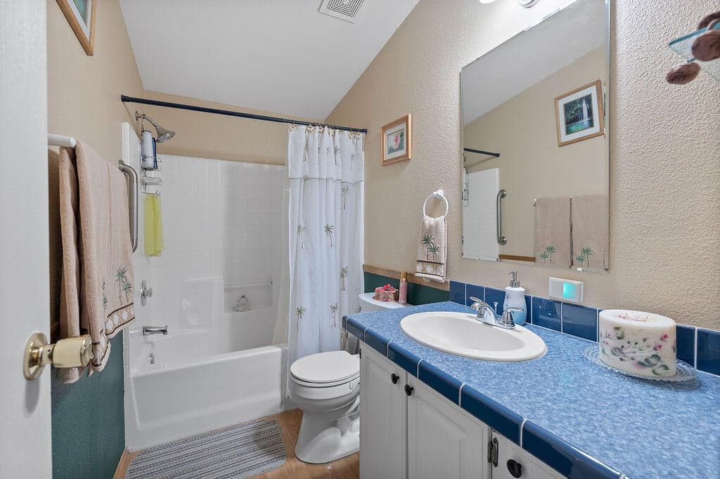 Photo of 4763 SE Jerry Drive 19 of 42