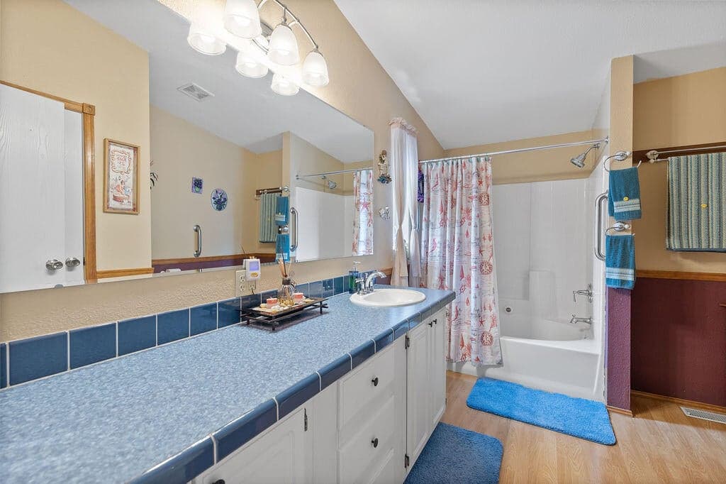 Photo of 4763 SE Jerry Drive 15 of 42