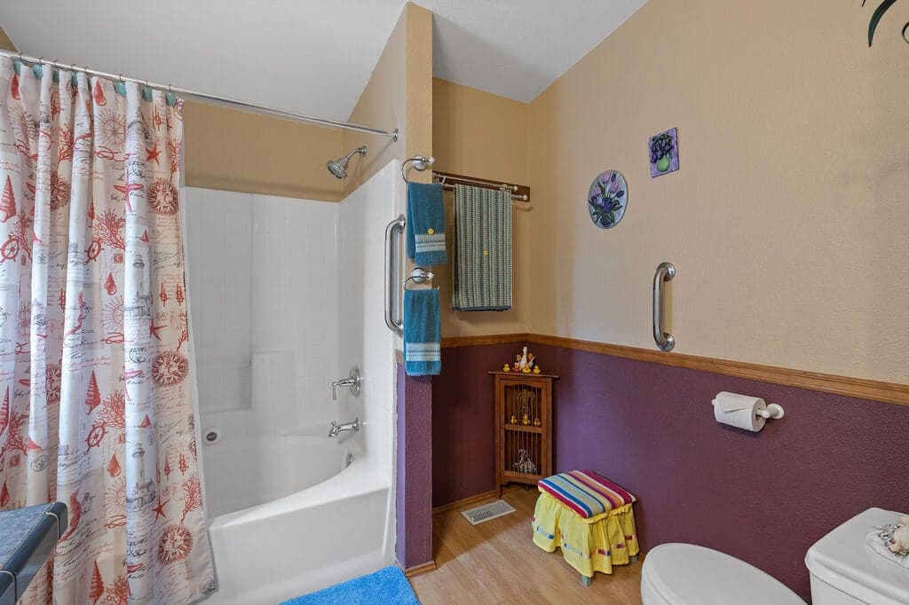 Photo of 4763 SE Jerry Drive 16 of 42