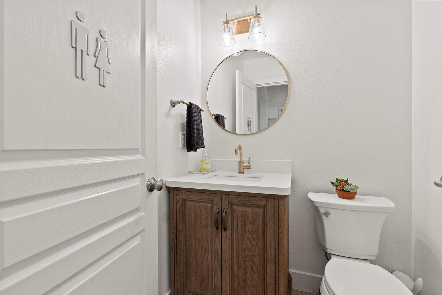 Powder bath located on first floor