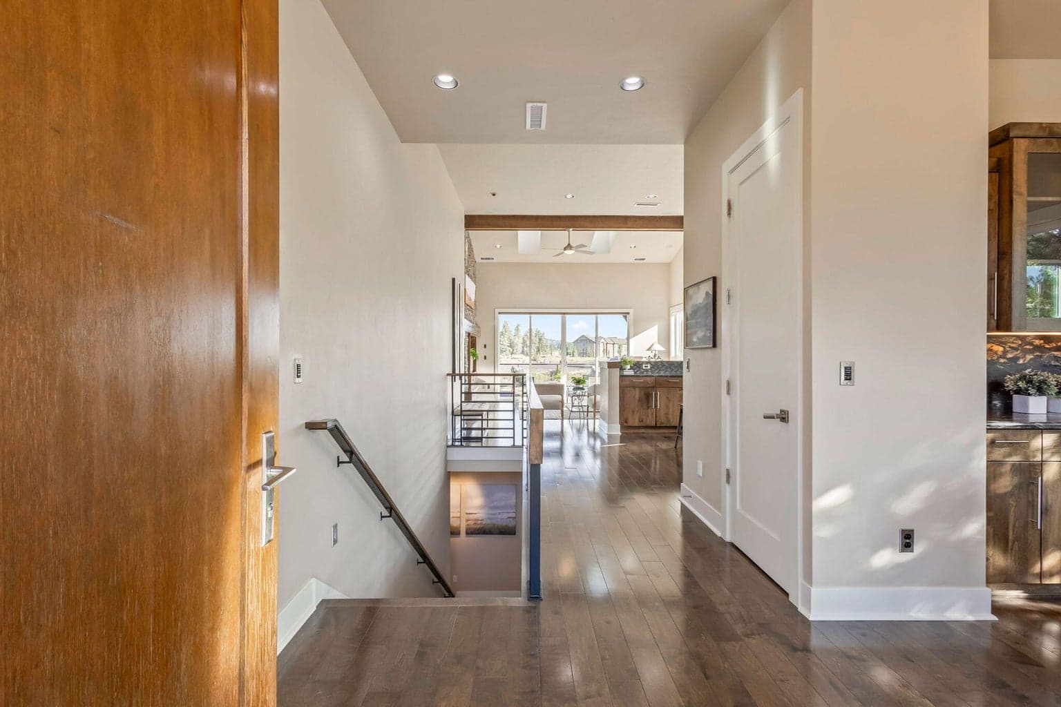 Photo of 897 SW Theater Drive 13 of 33