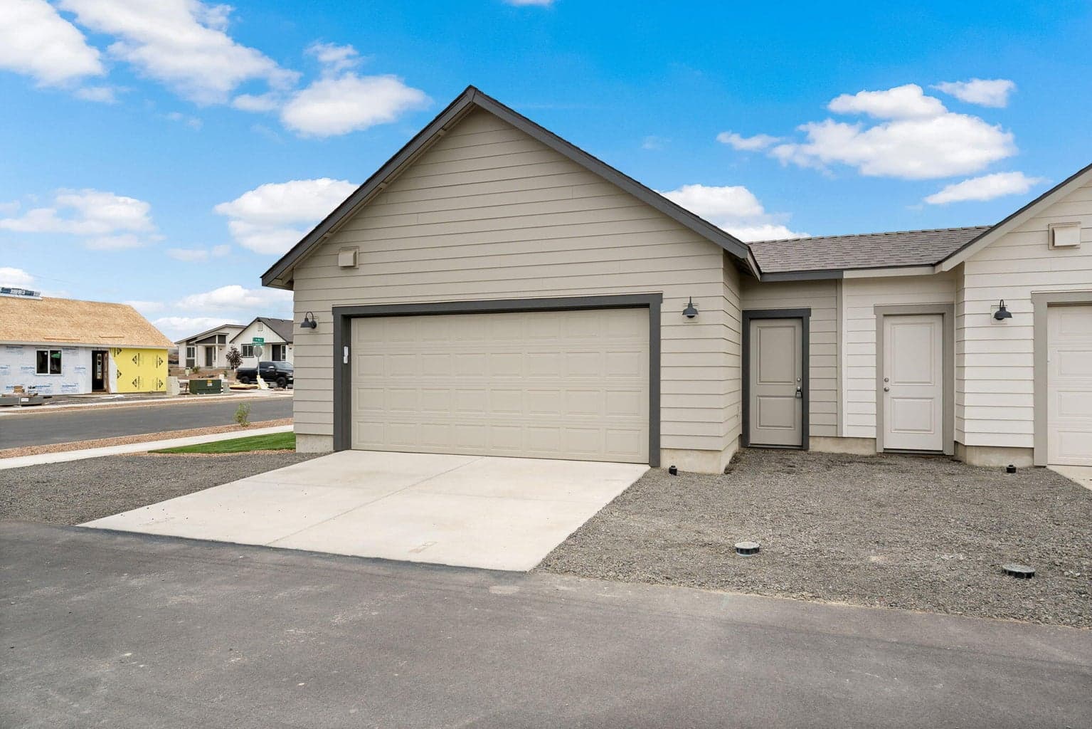 Photo of 4103 SW Obsidian Place 7 of 41