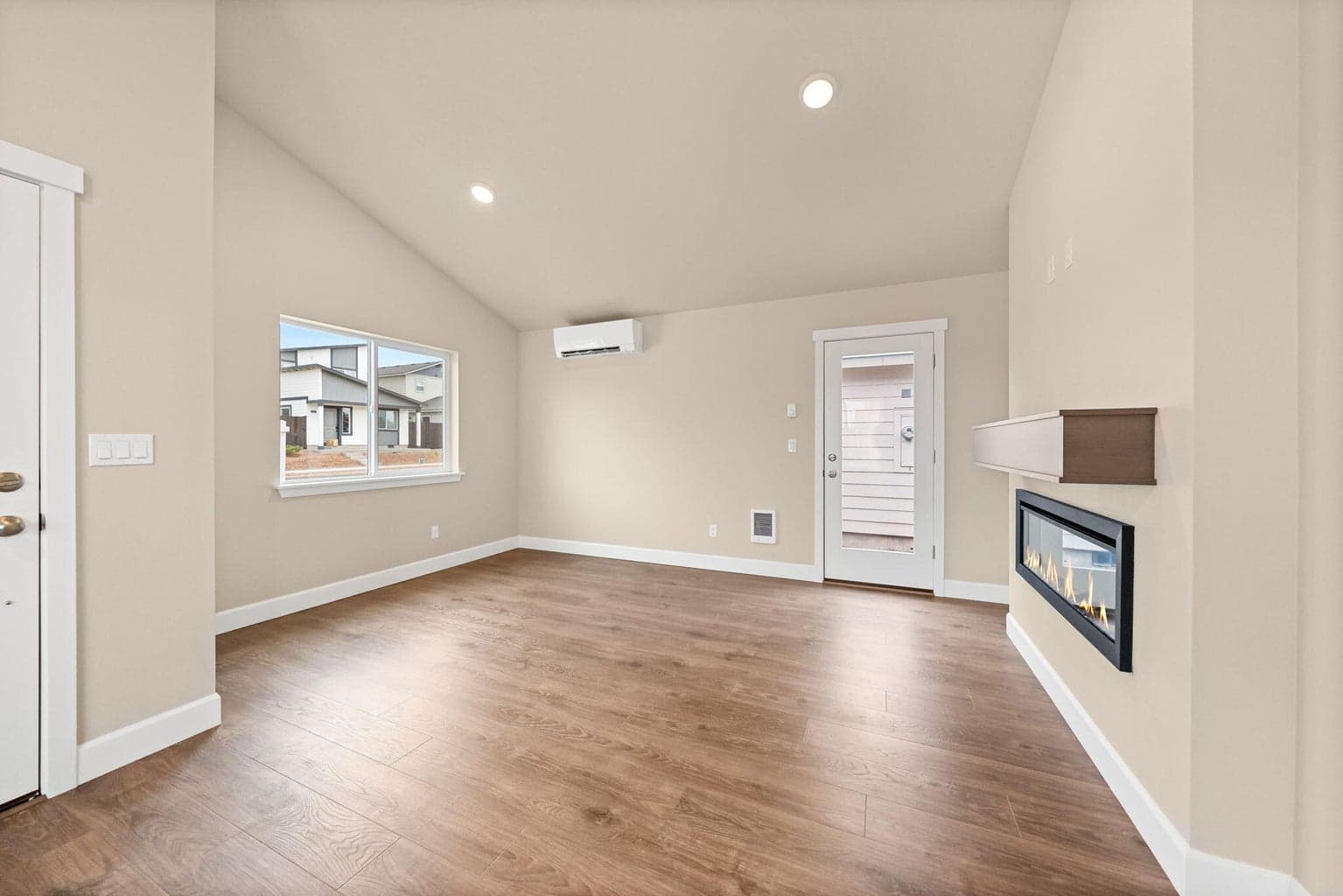 Photo of 4103 SW Obsidian Place 9 of 41