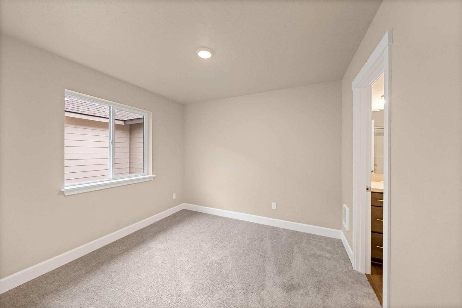 Photo of 4103 SW Obsidian Place 22 of 41
