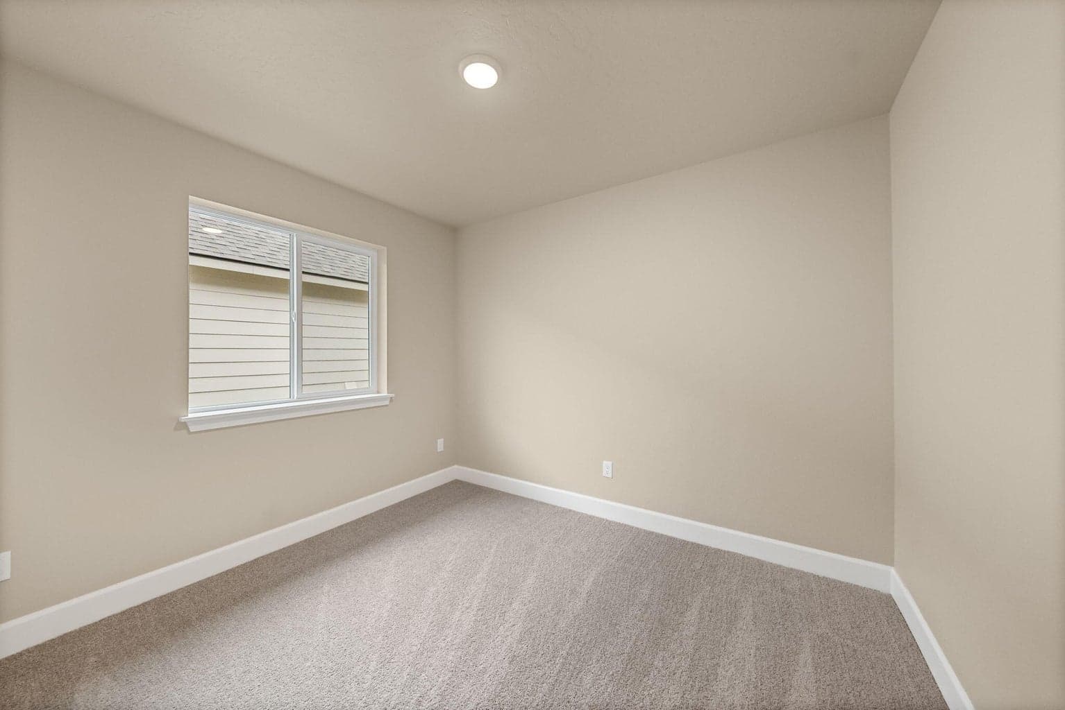 Photo of 4103 SW Obsidian Place 28 of 41