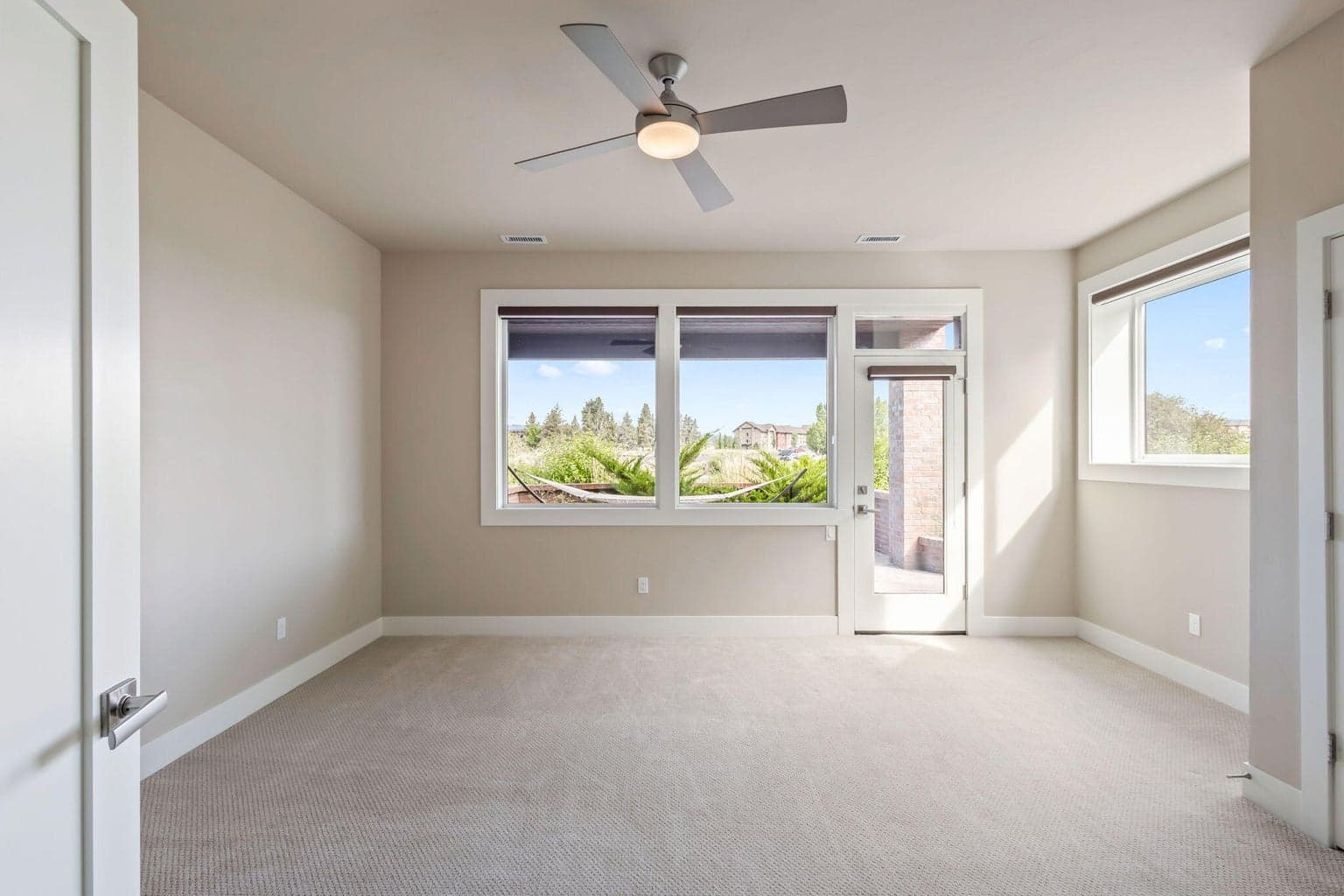 Photo of 897 SW Theater Drive 31 of 33
