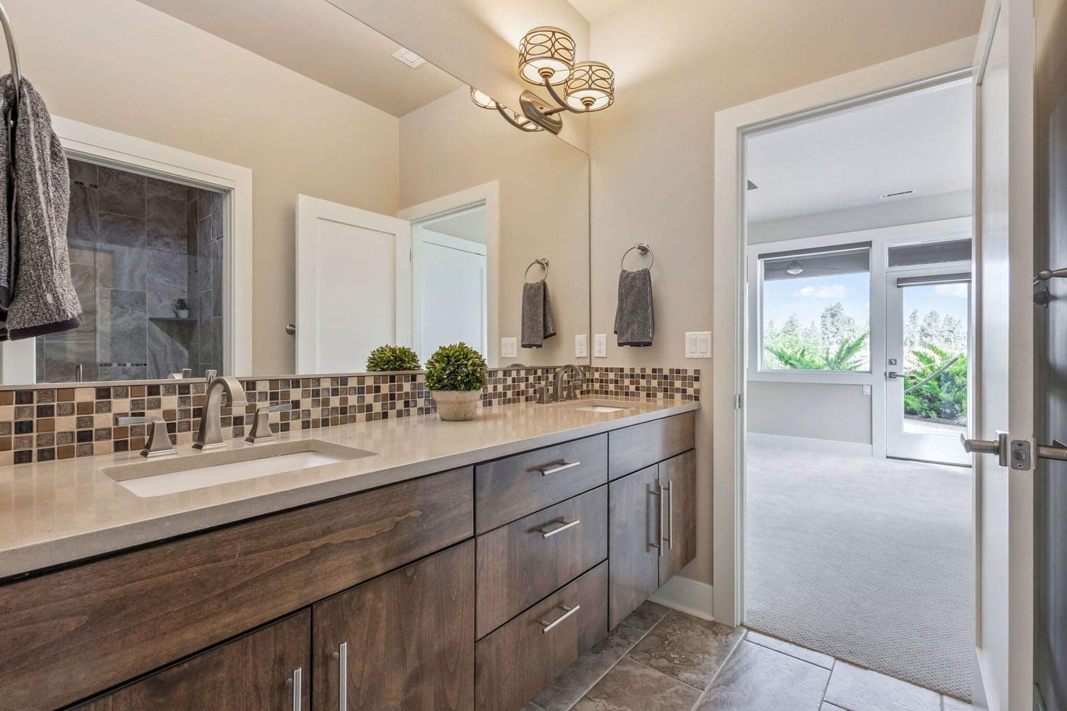 Photo of 897 SW Theater Drive 32 of 33