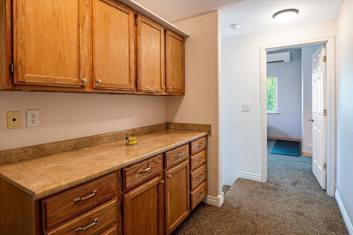 Photo of 630 NE Fieldstone Lane 21 of 39