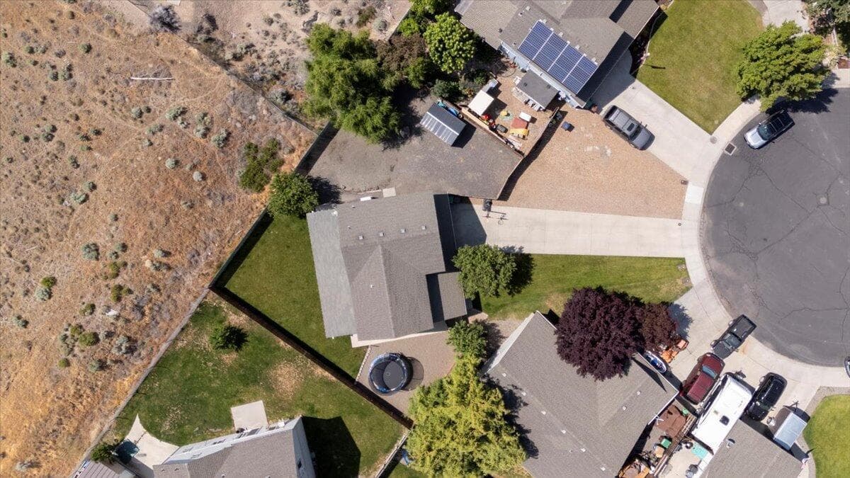 Photo of 630 Fieldstone 3 of 39