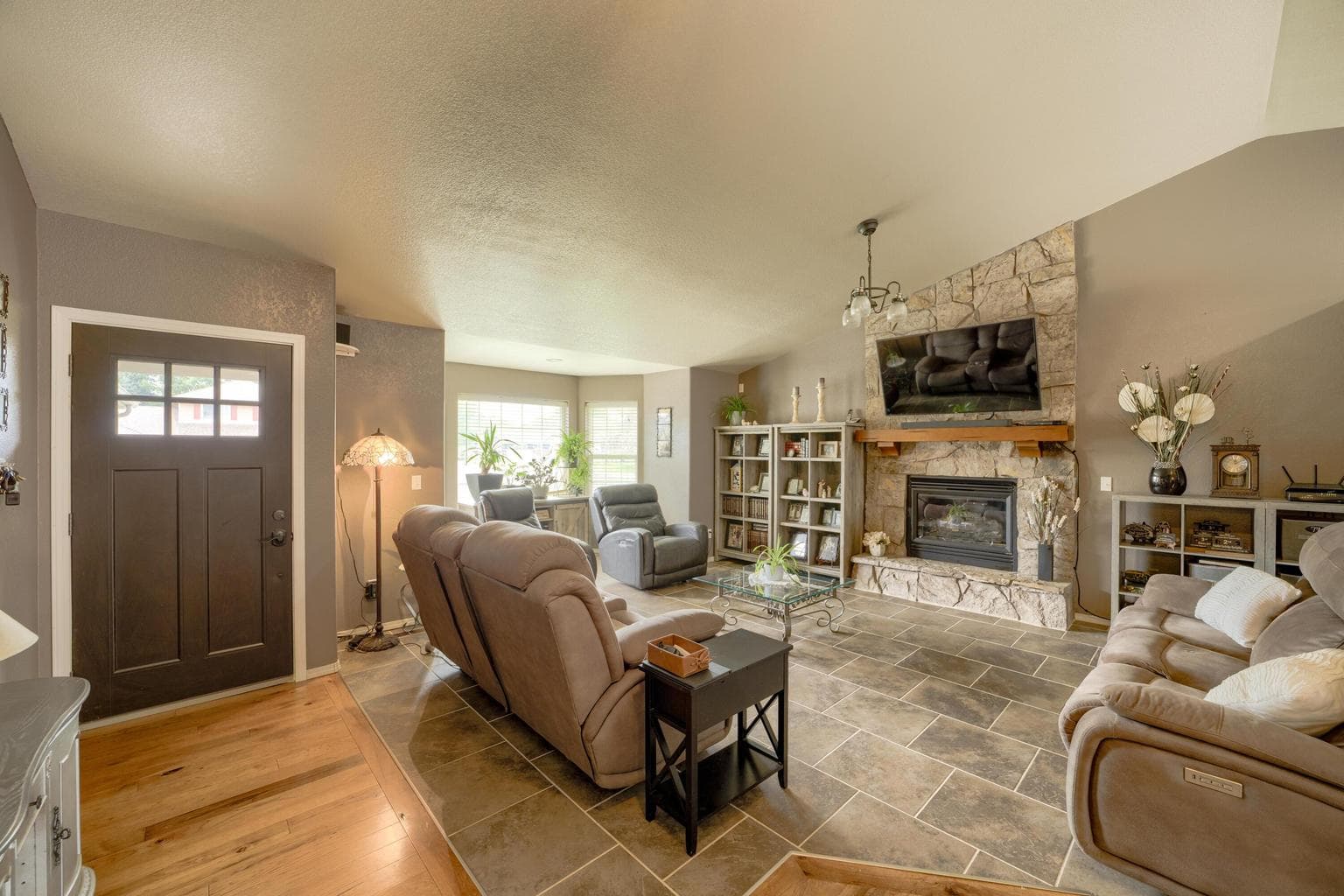 Photo of 2095 NW Jackpine Place 15 of 43