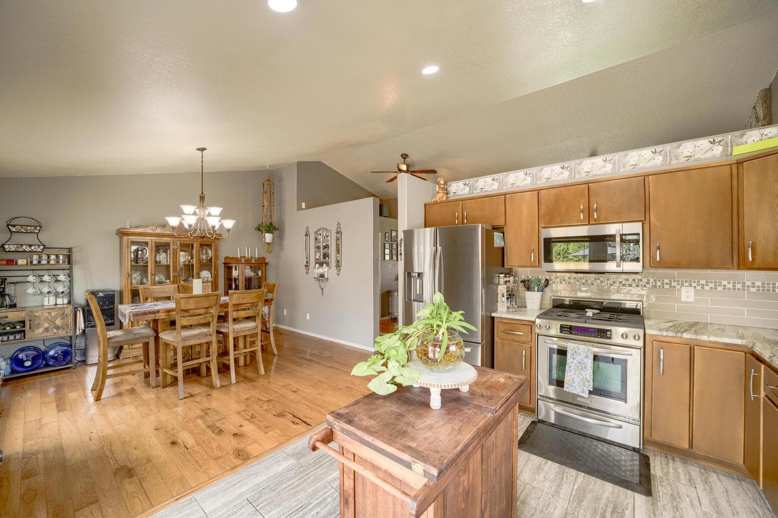 Photo of 2095 NW Jackpine Place 9 of 43