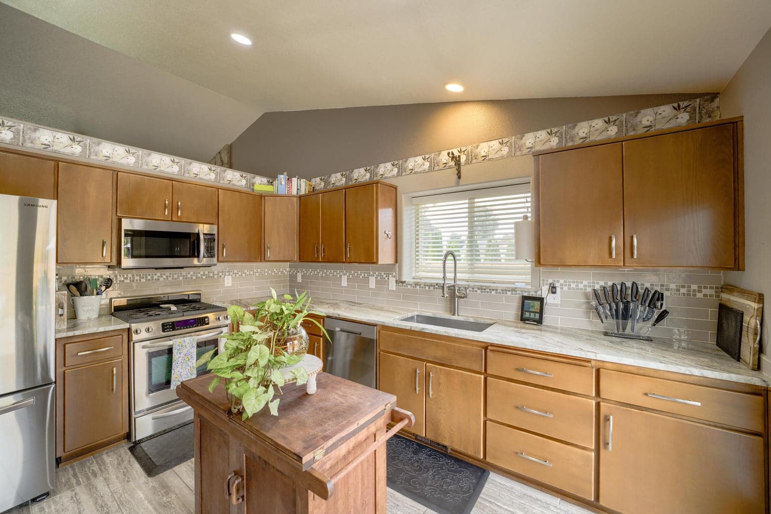 Photo of 2095 Jackpine 4 of 43