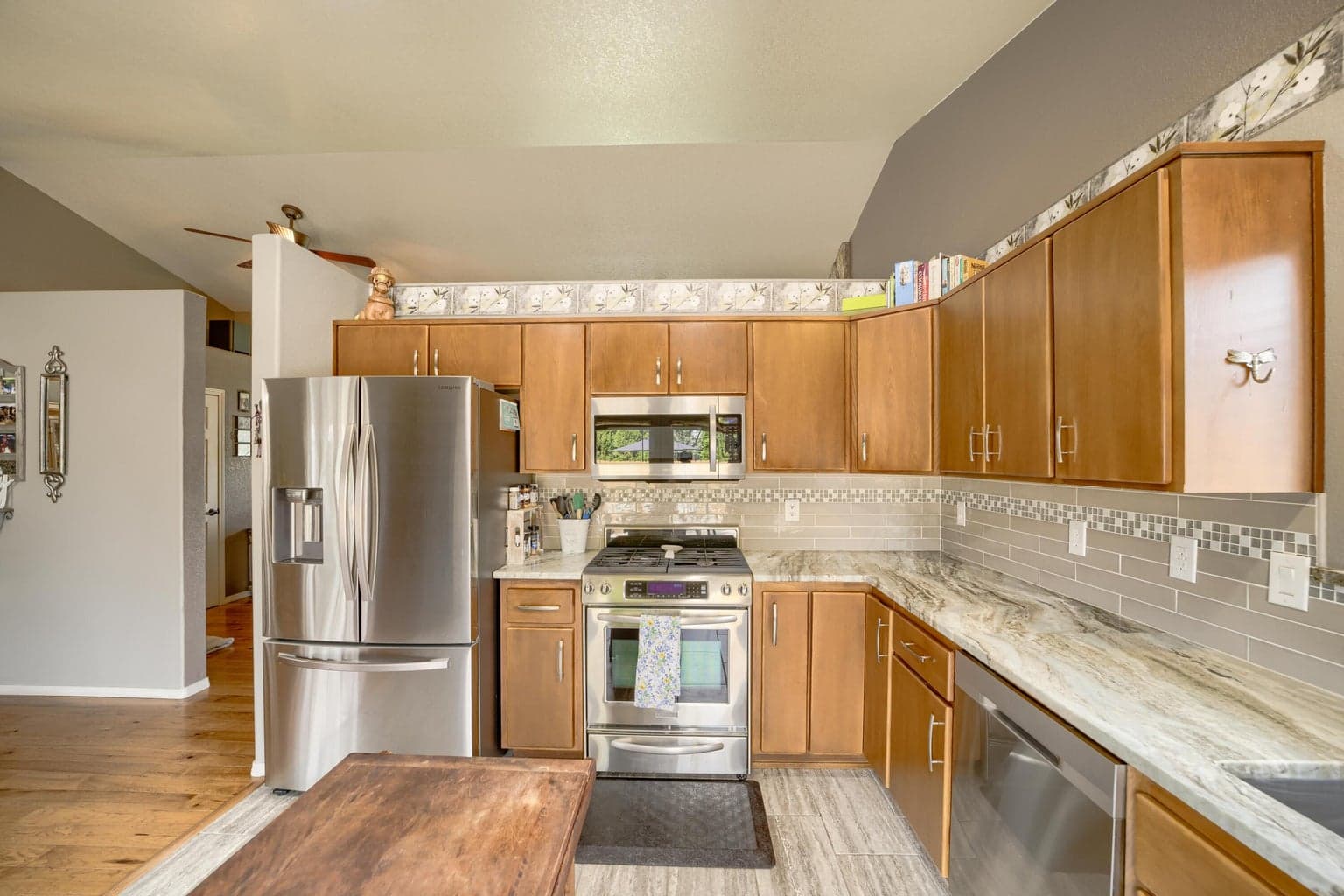 Photo of 2095 NW Jackpine Place 6 of 43