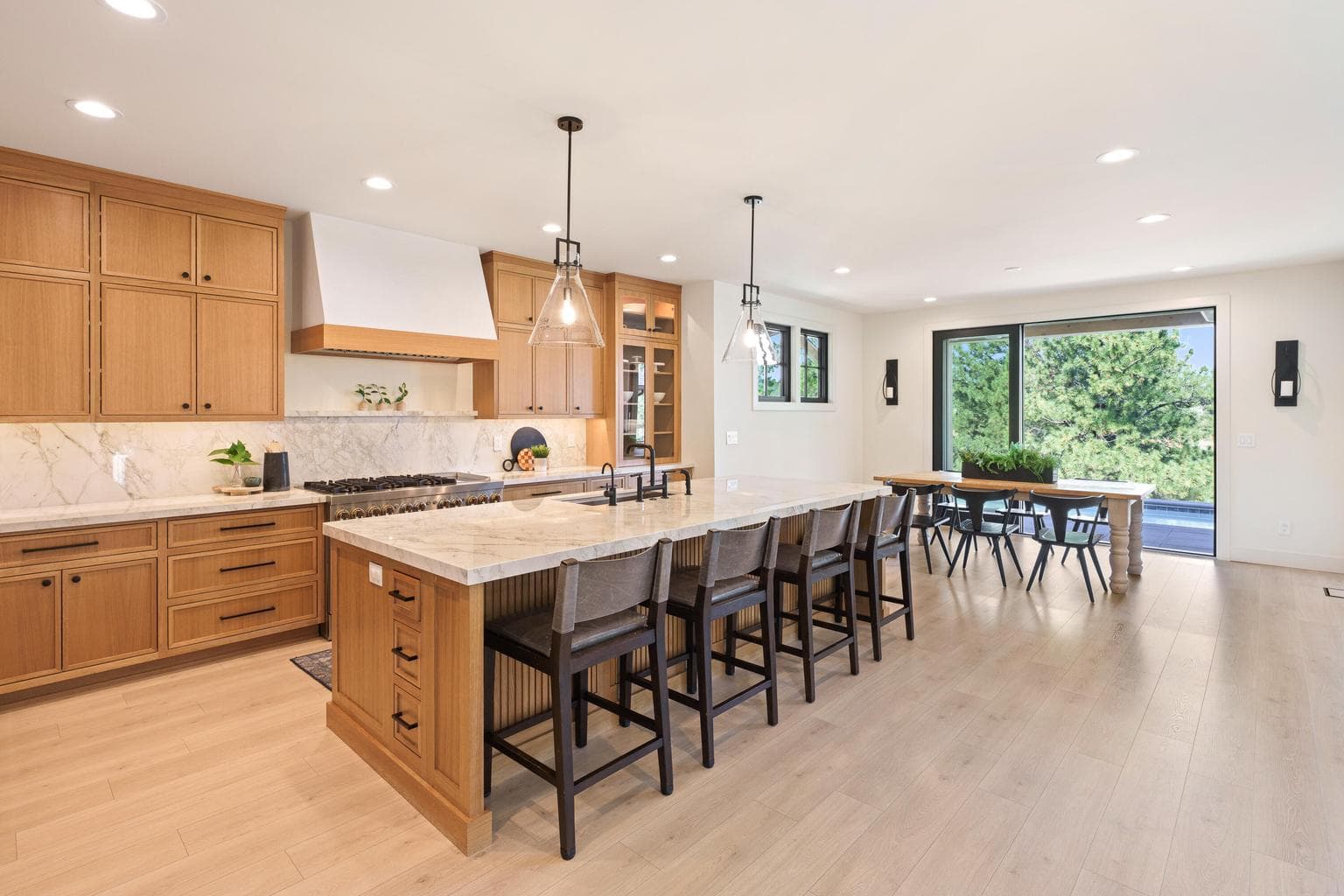 Photo of 3018 NW Tharp Avenue 8 of 54