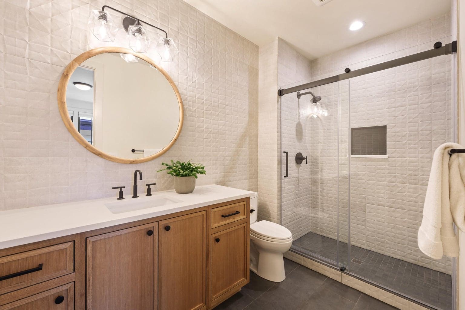 Photo of 3018 NW Tharp Avenue 34 of 54