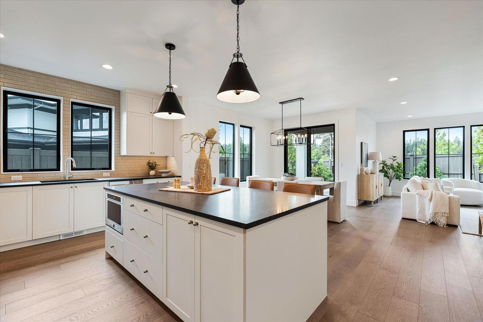 Photo of 2631 NW Waymaker Court 13 of 48