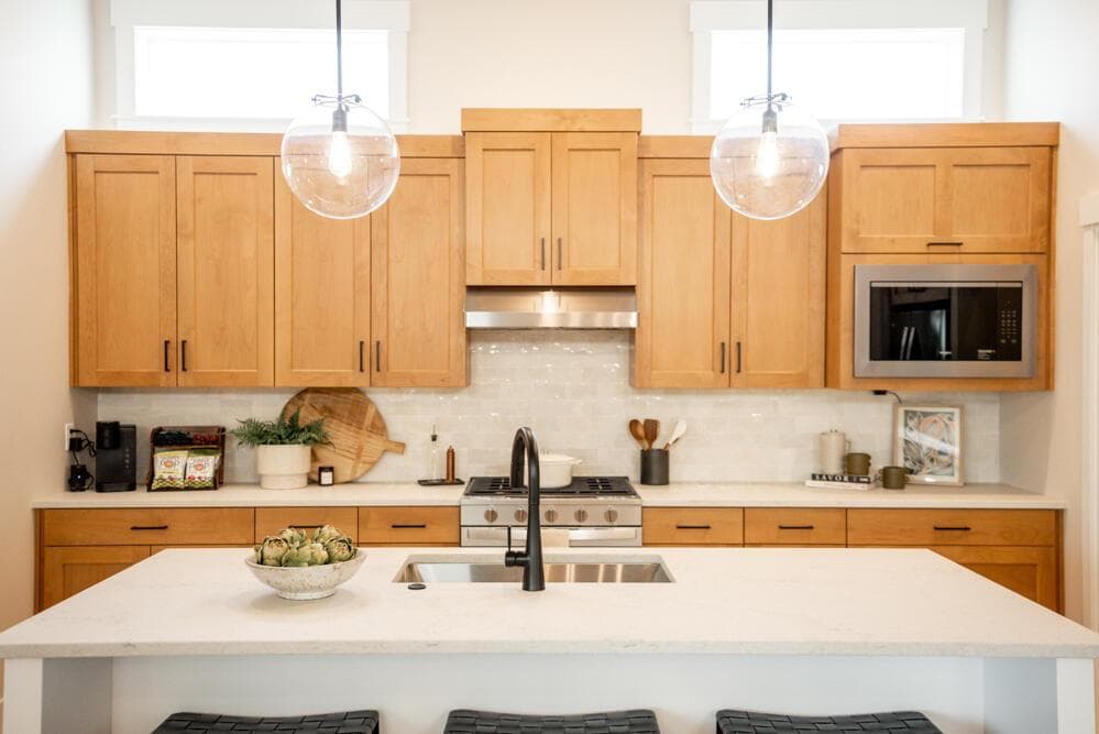 Image of like kind home Kitchen. Options and colors may vary.