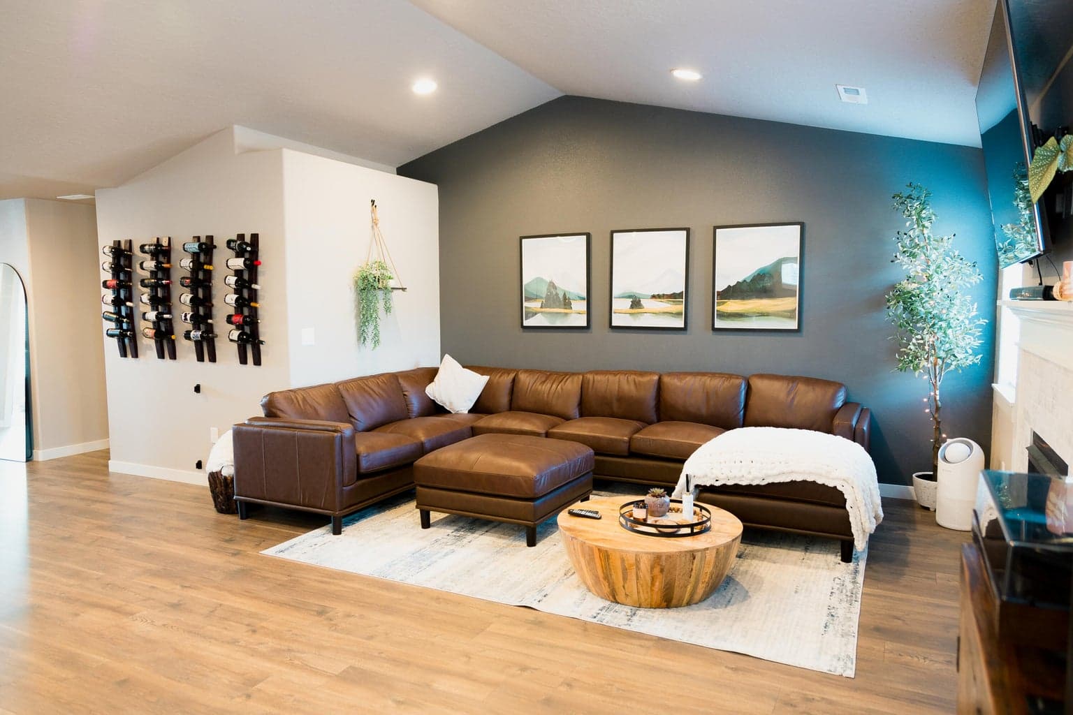 Photo of 2479 Teak 2 of 23