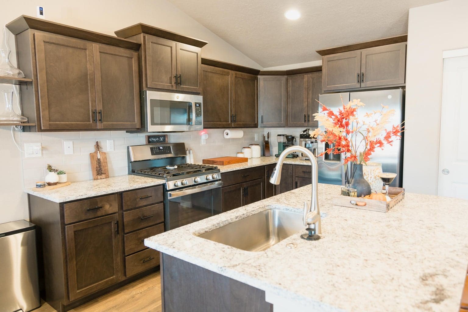 Photo of 2479 NW Teak Place 7 of 23