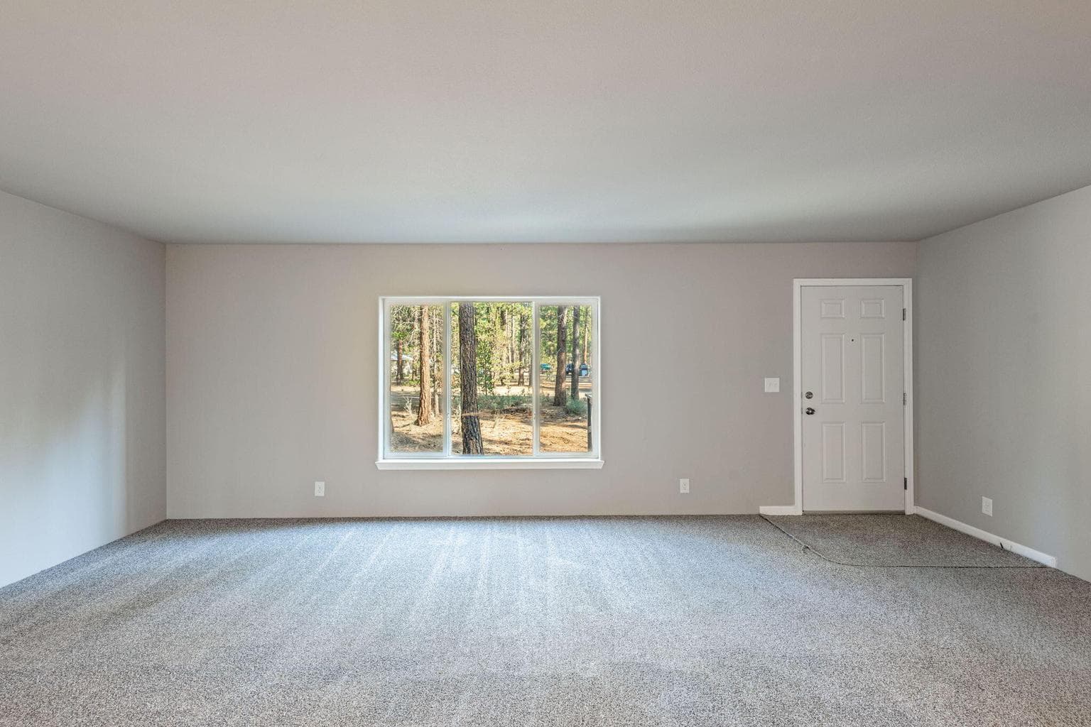 Photo of 15387 Bear Street 3 of 31