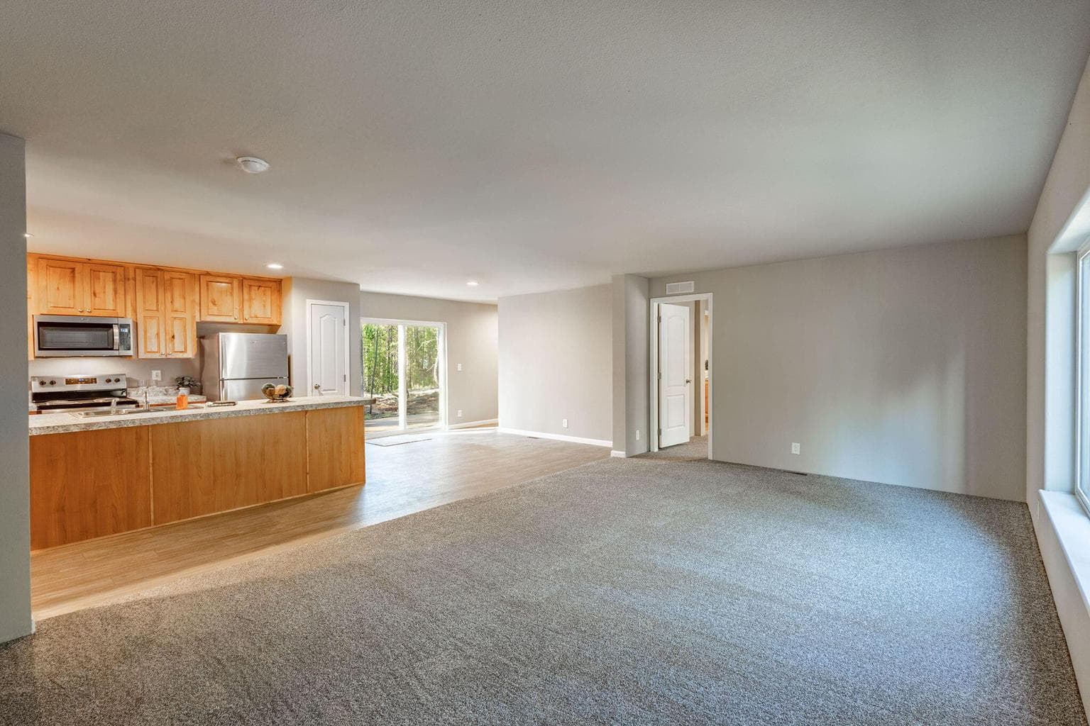 Photo of 15387 Bear Street 4 of 31
