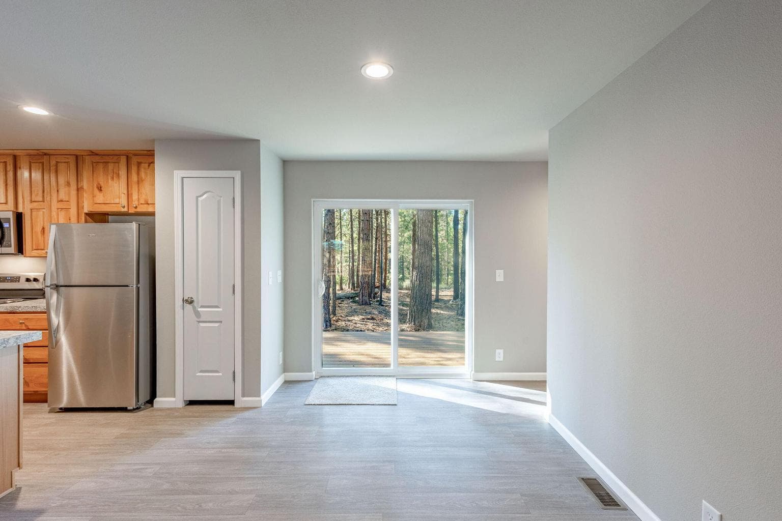 Photo of 15387 Bear Street 6 of 31