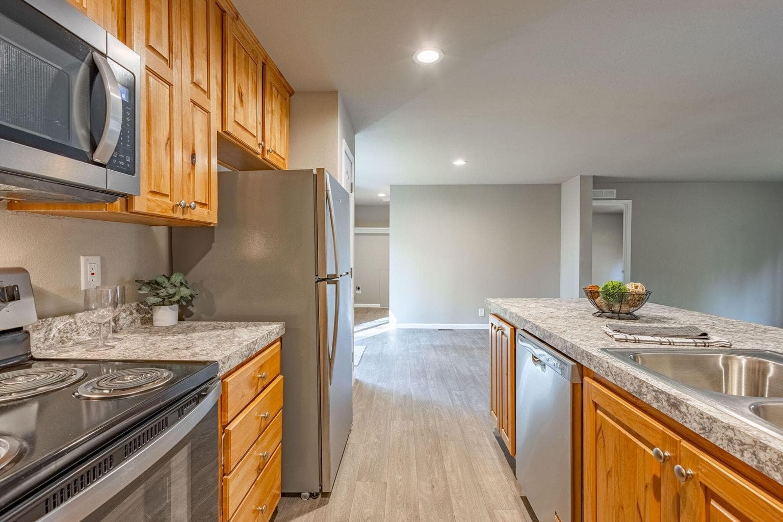 Photo of 15387 Bear Street 9 of 31