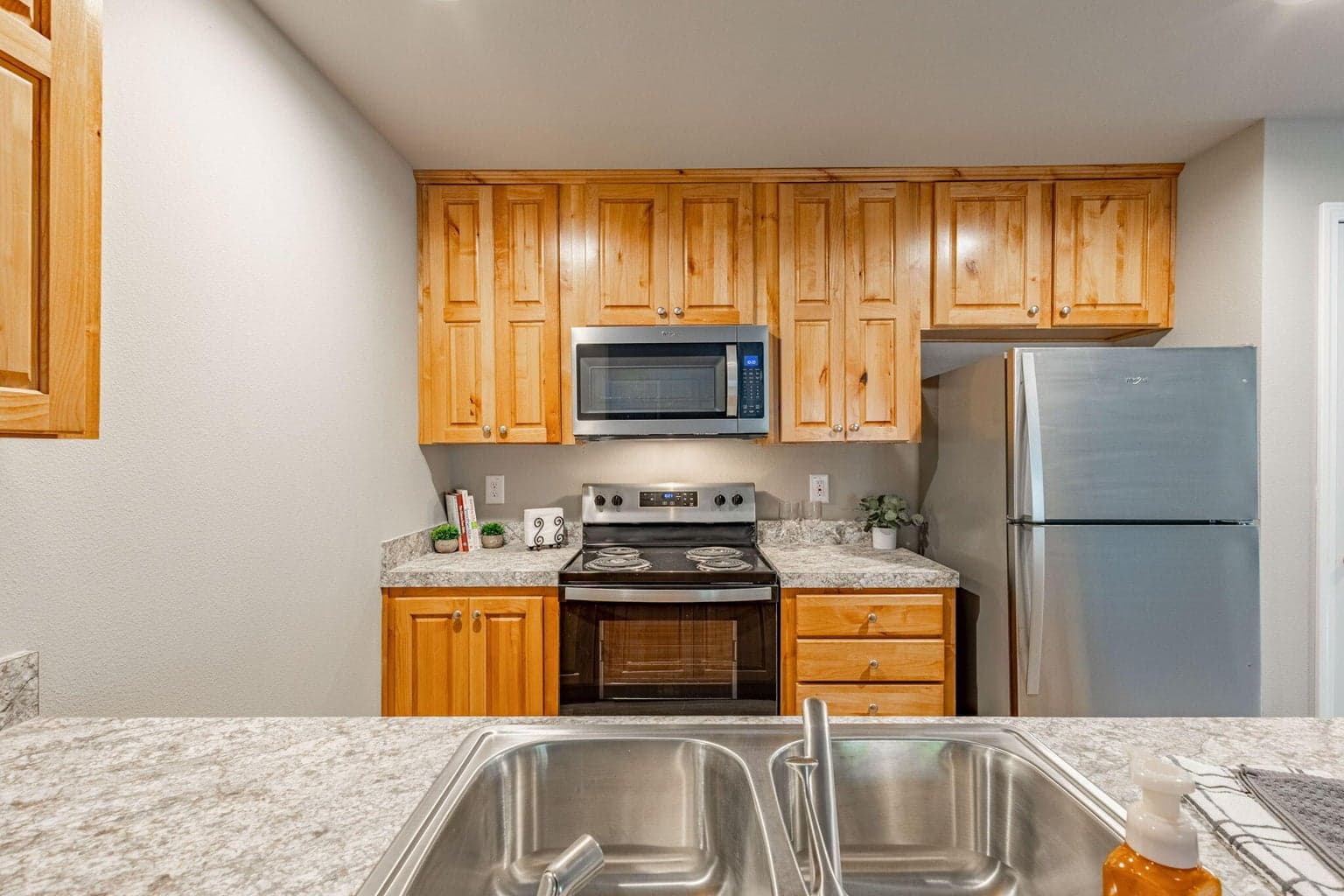 Photo of 15387 Bear Street 10 of 31