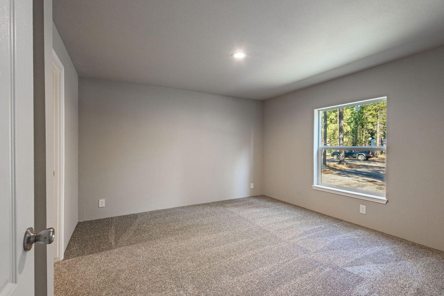 Photo of 15387 Bear Street 12 of 31