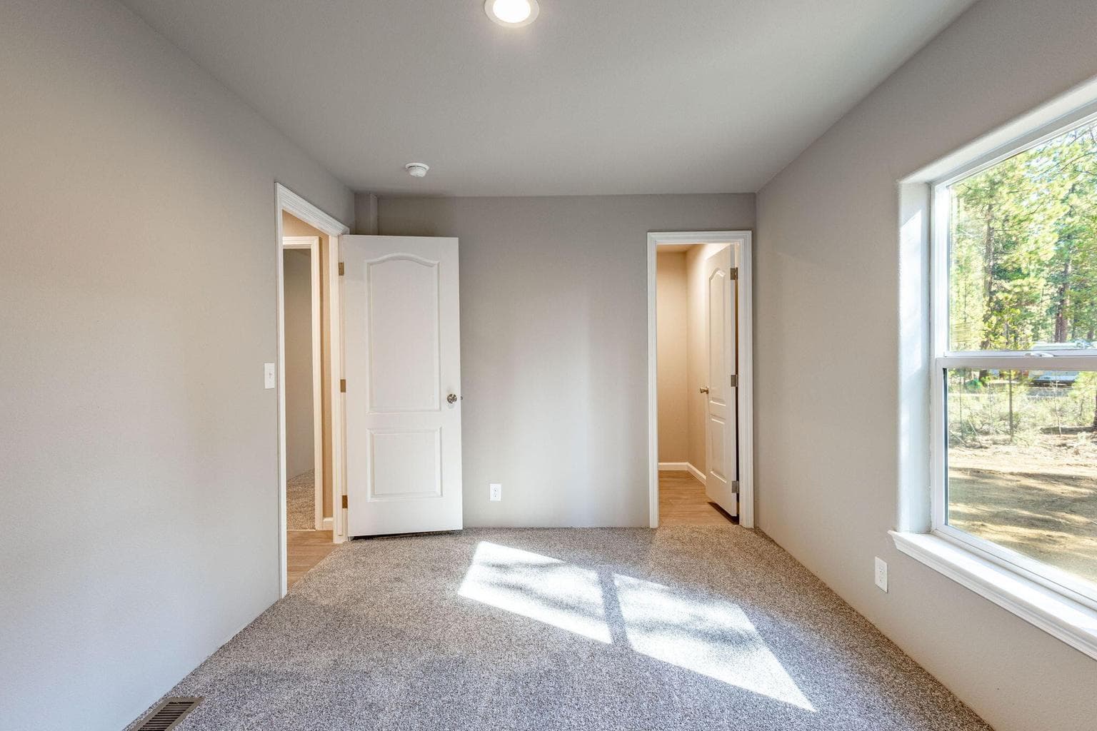 Photo of 15387 Bear Street 17 of 31
